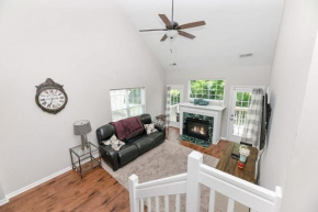 Pool Table, Spacious 3 Story, 4 Bedroom Dwelling